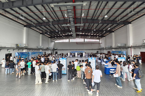 學(xué)院舉辦2026屆畢業(yè)生雙選會(huì) 提供近千個(gè)就業(yè)崗位