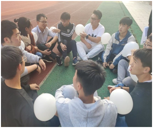 幫扶往實(shí)里走，師生從心底連建筑裝飾系黨支部開展“共聚陽(yáng)光、助力心語(yǔ)”志愿者活動(dòng)